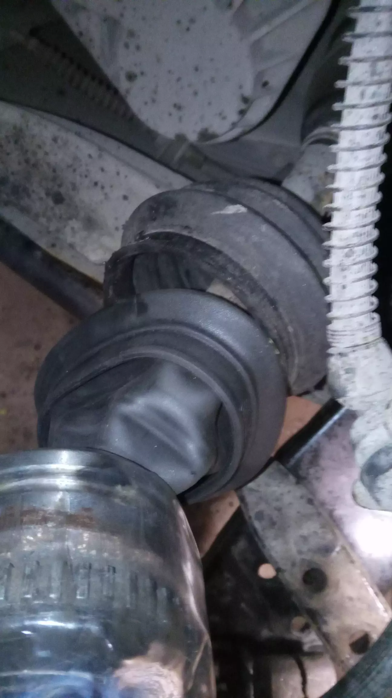 Новий і старий пильовик на піввісі