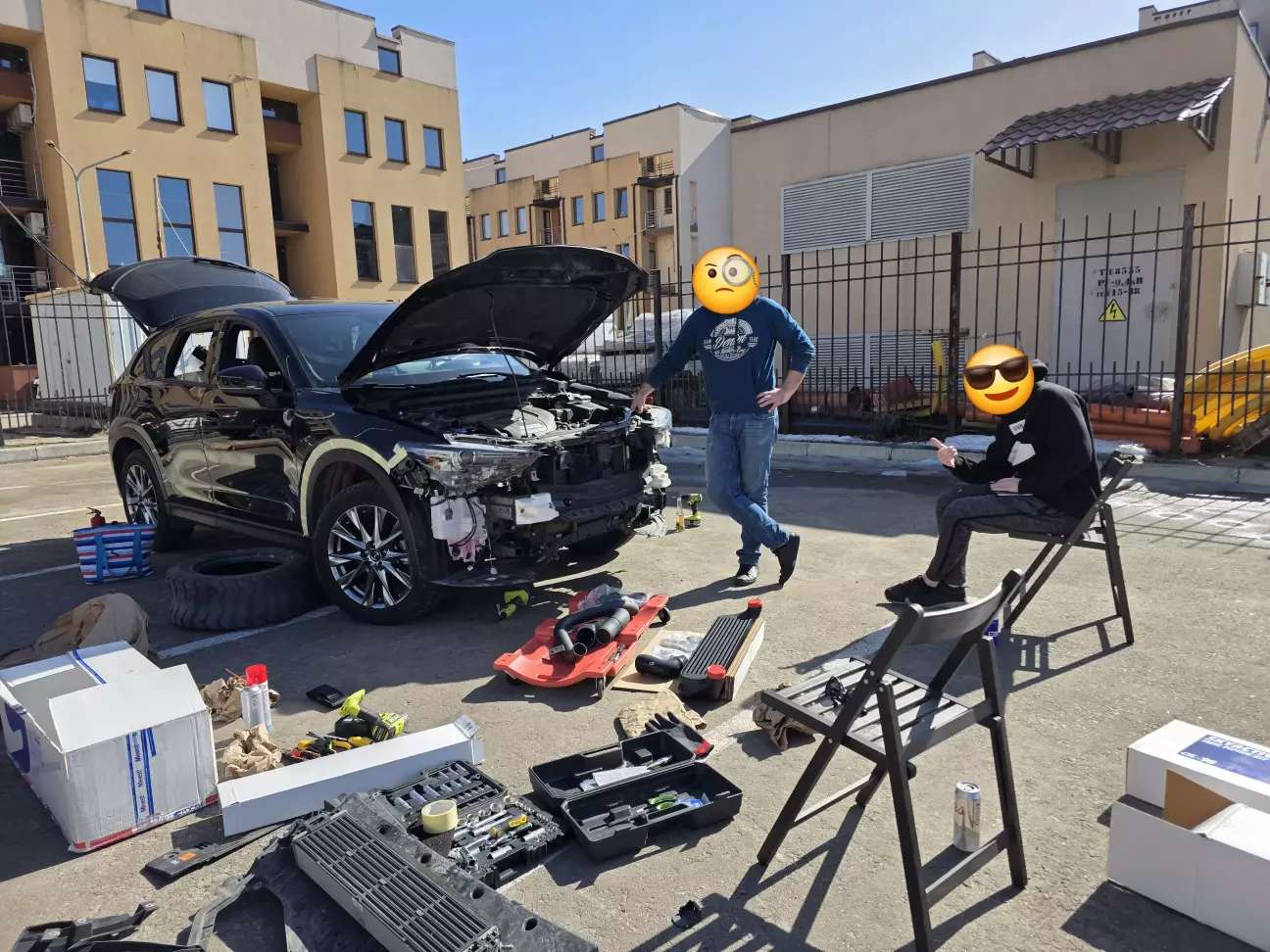 Ну і куди ж без машин, які допомогли зібрати це щастя