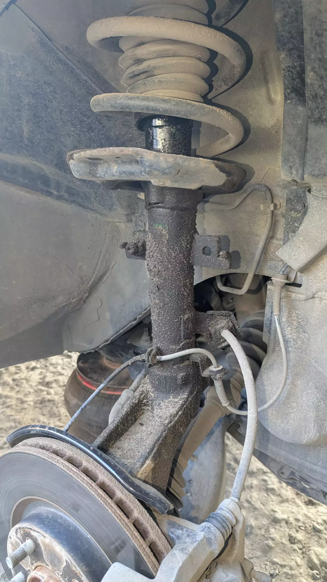 Ось так виглядала потікший амортизатор