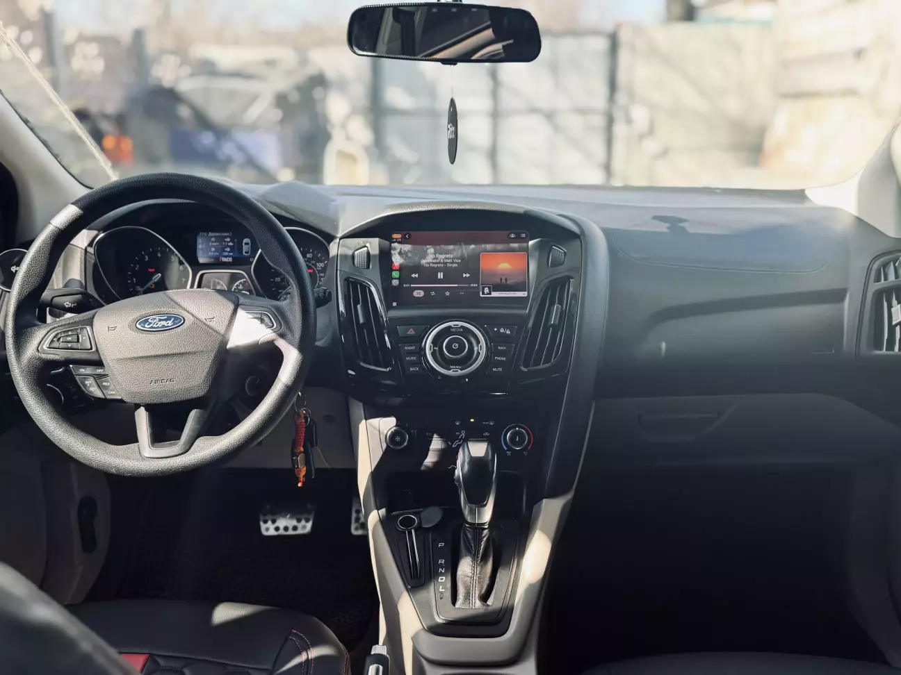 Прям дуже задоволена як працює, як грає, як виглядає