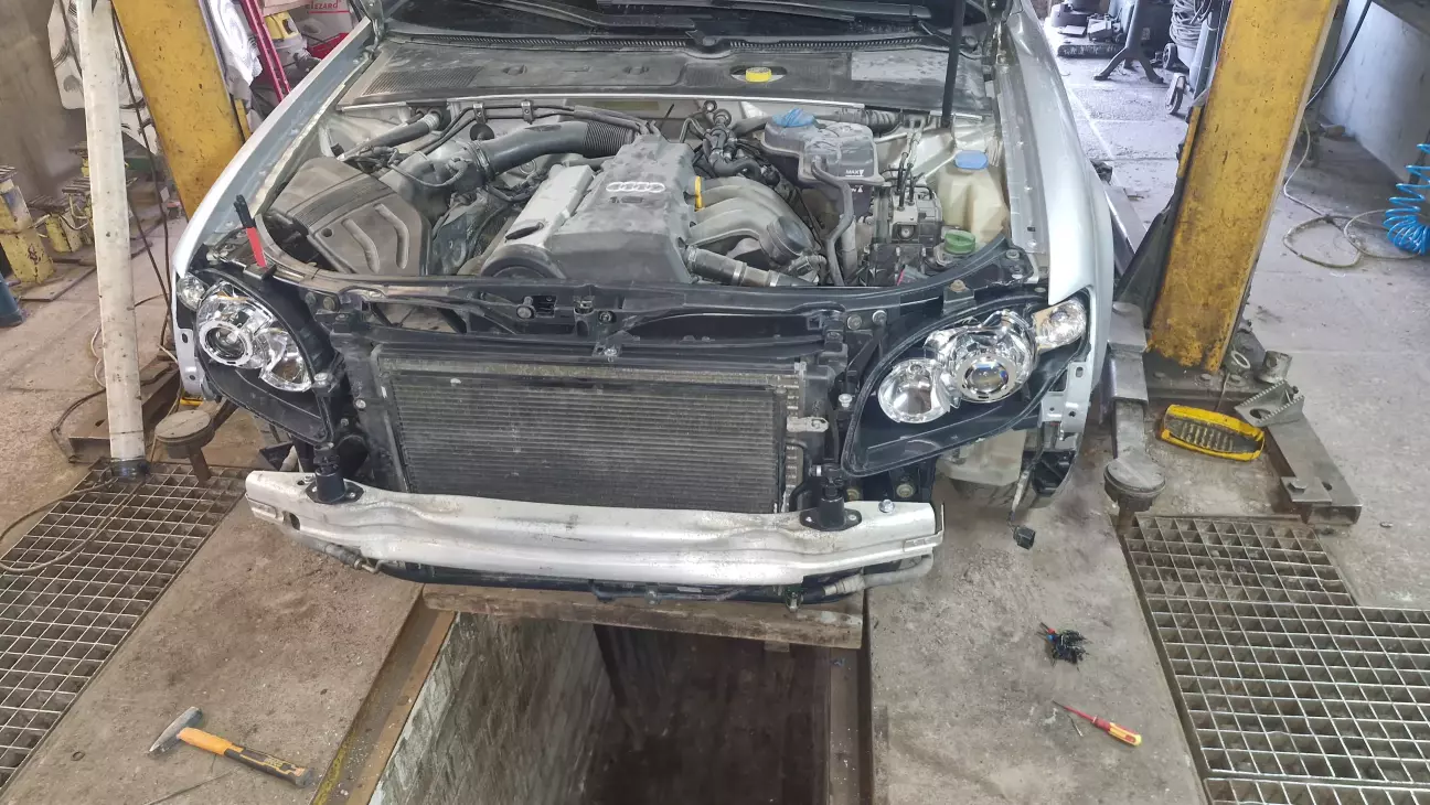 Підігнав лінзи, звів галки перед заклейкою скла