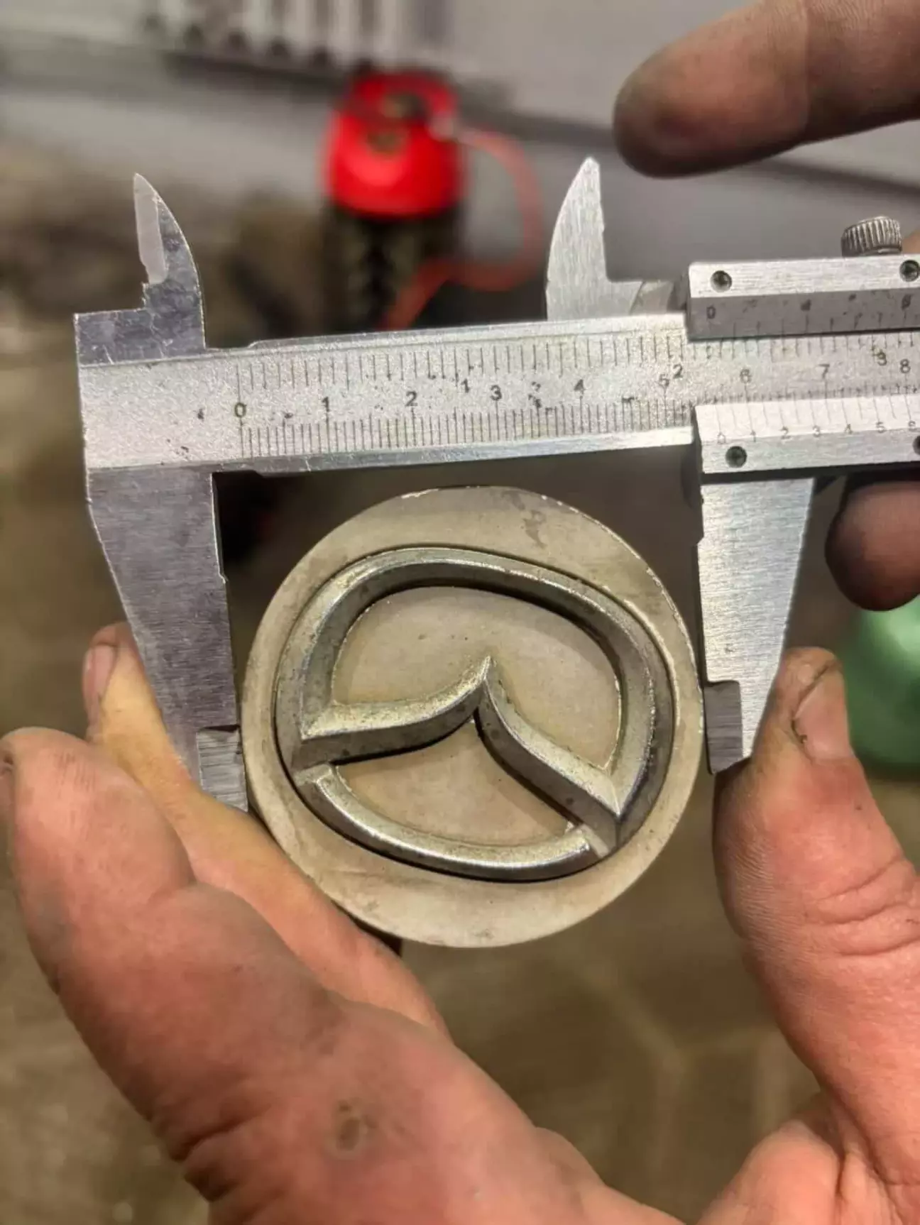 Старі, що вірою та правдою відходили 18 років.