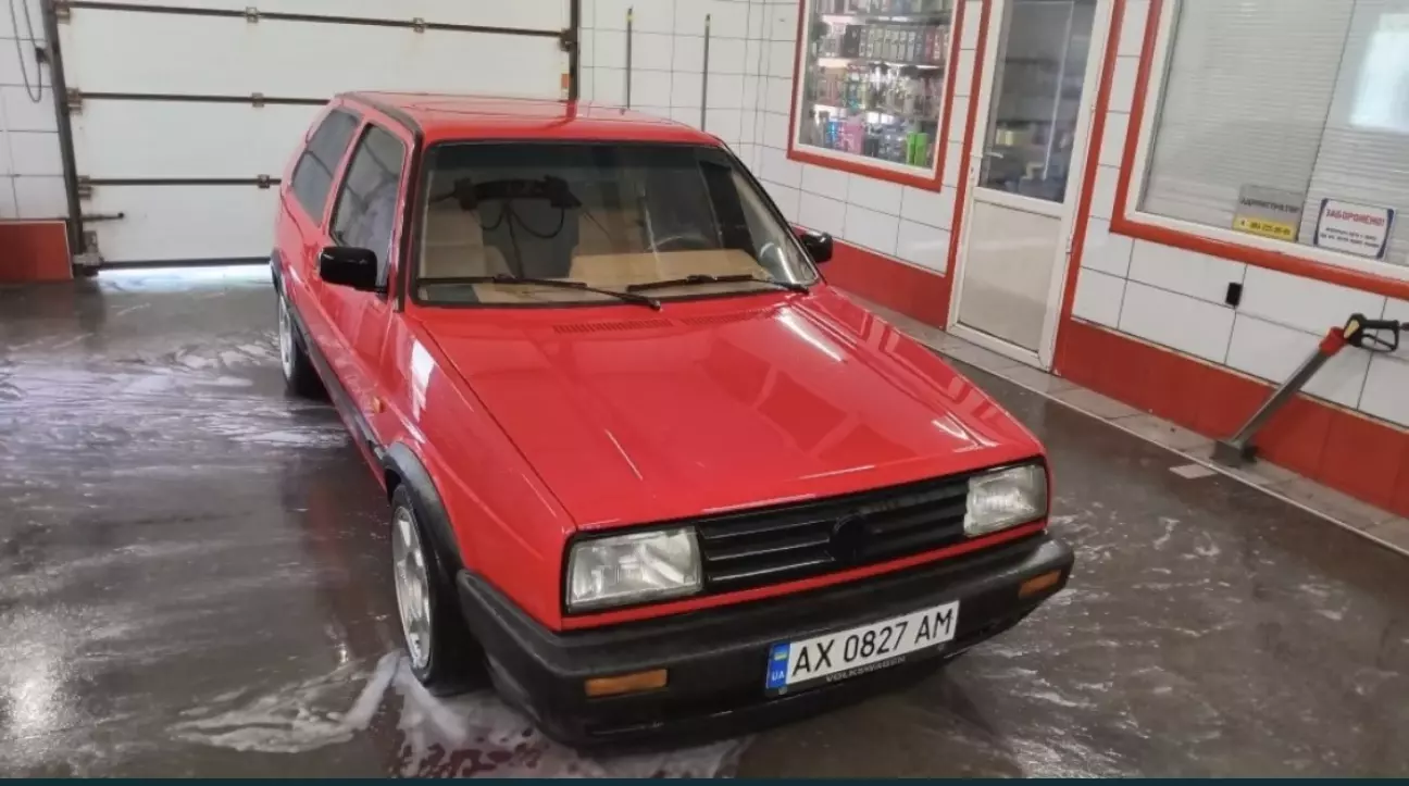 А як вам прямокутні фари? Чи все ж таки круглі краще? Можу з кимось помінятися)))