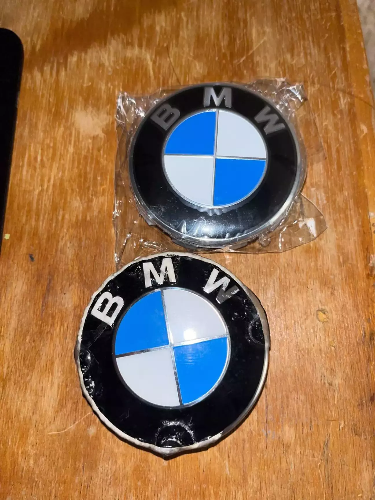 Старий і новий ковпачок для порівняння