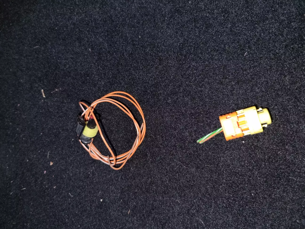 Довелось ще дозамовити фішку, яку