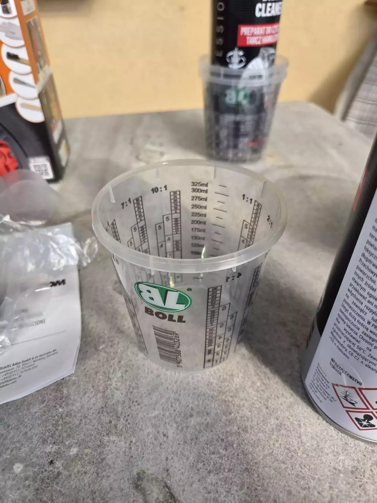 Мірний стакан я купив окремо. 3 шт і вгадав!