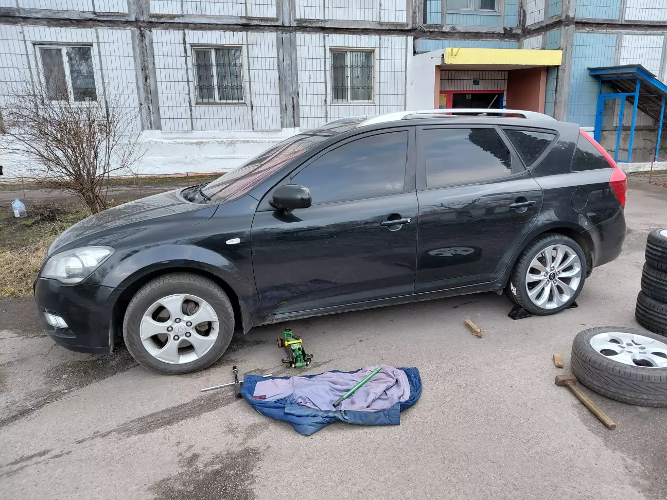 Наглядний приклад: передня вісь R16, задня R18))