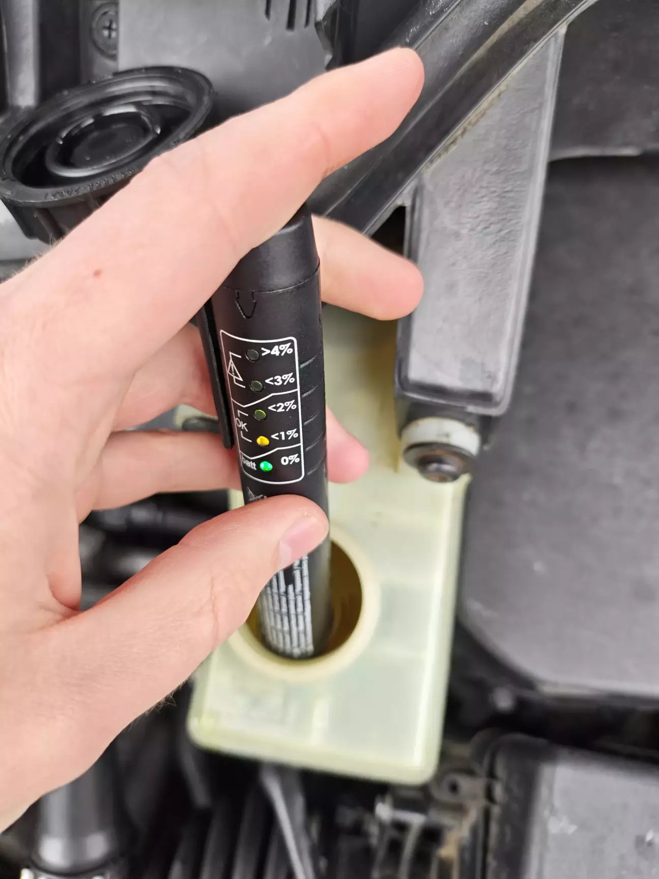 Гальмівна рідина в нормі, це радує)