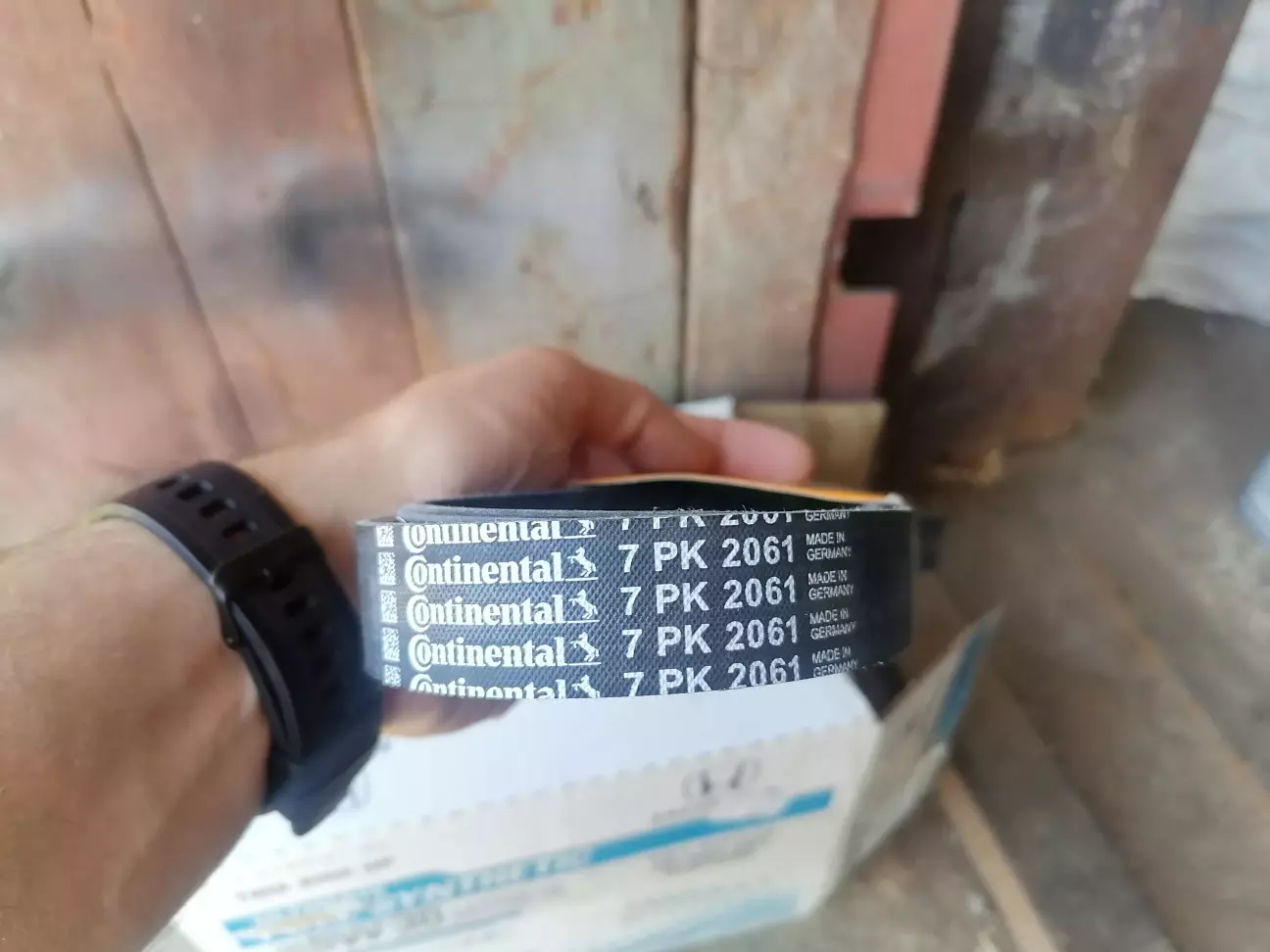 Ремінь приводний Continental 7PK2061