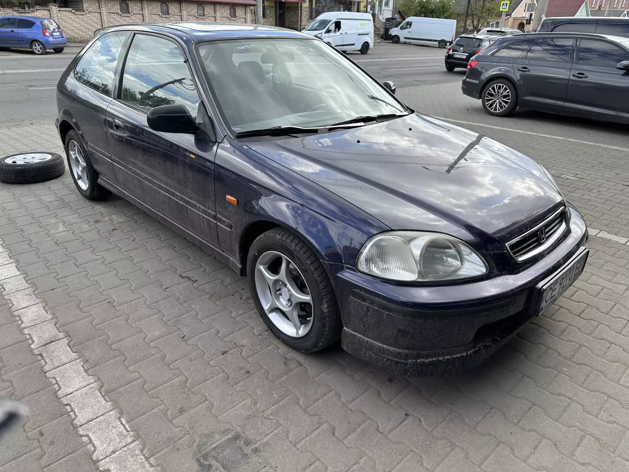 Повність встановлений комплект дисків