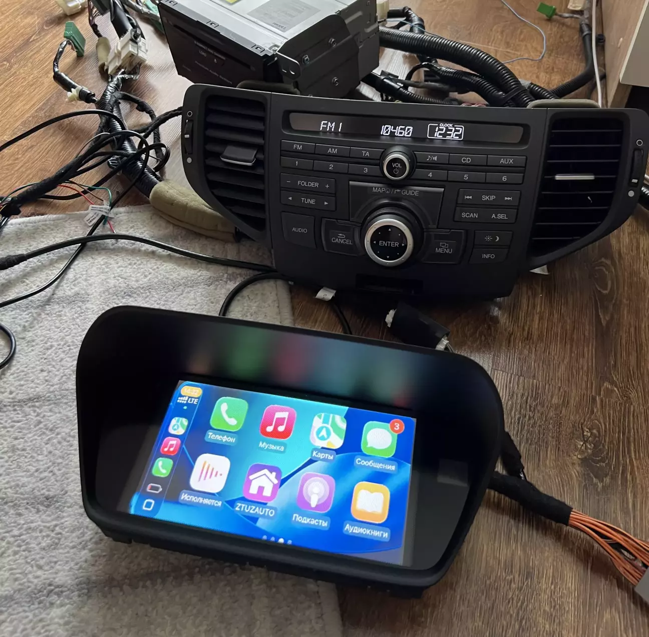 Підключення CarPlay до Honda Navi.