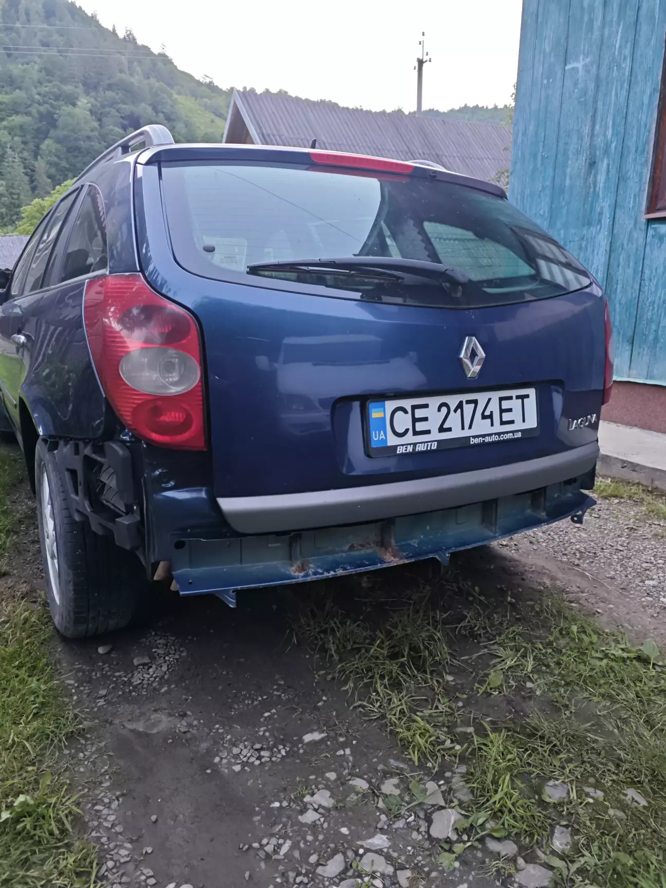 Такий вигляд вже має зі знятим бампером