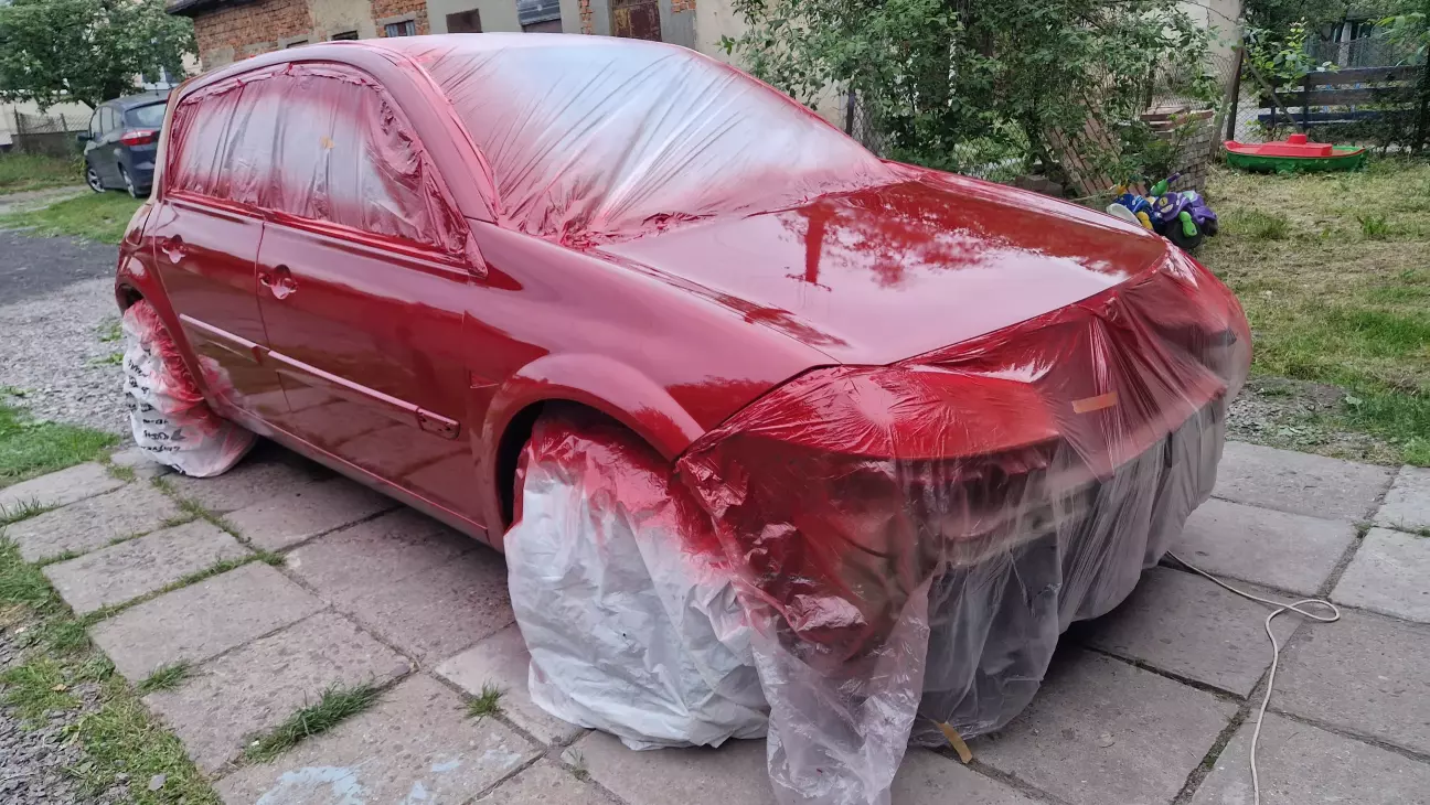 Машину залачив