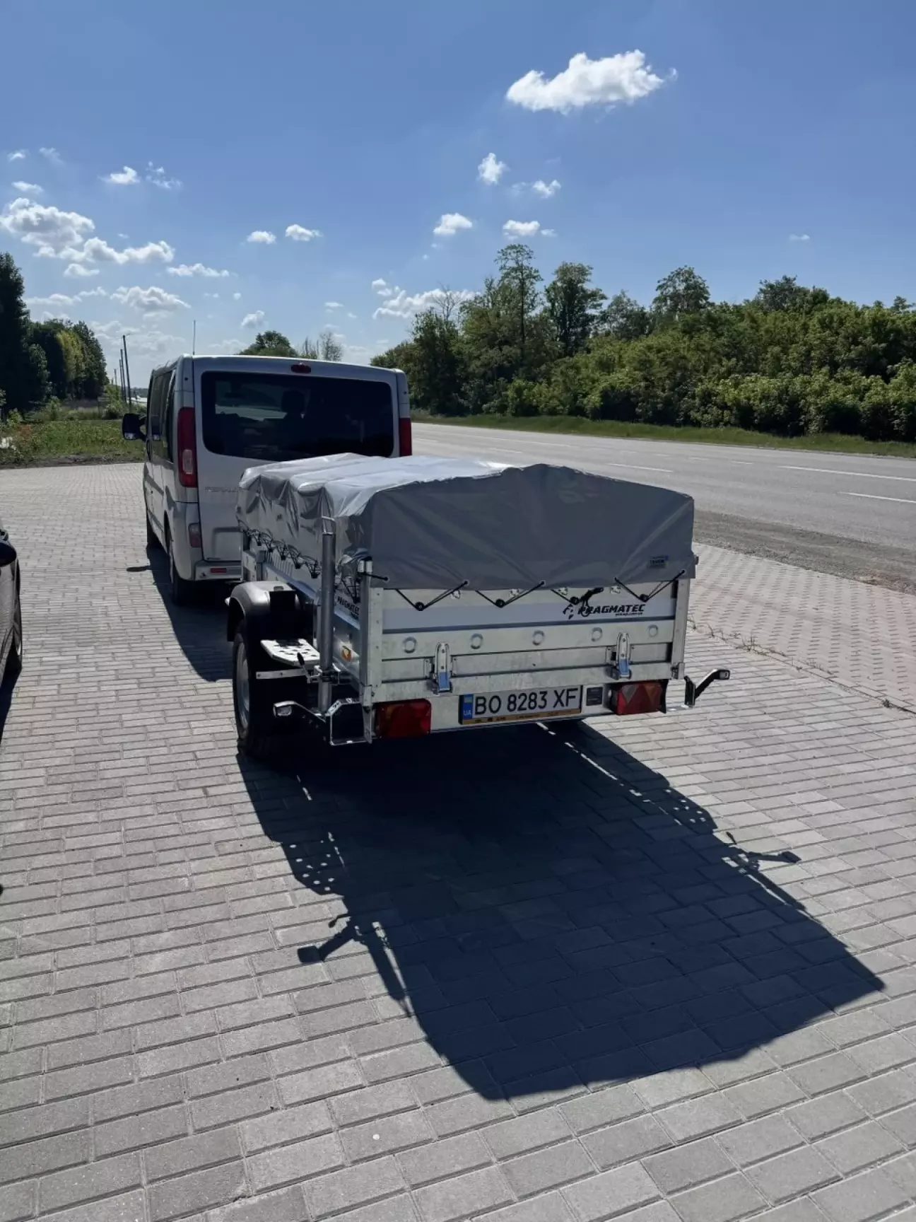 Перший раз причепив біля магазину