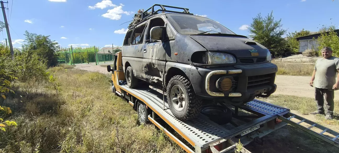 Відтягнули її вечором в сусідній населений пункт і зранку евакуатором вивезли