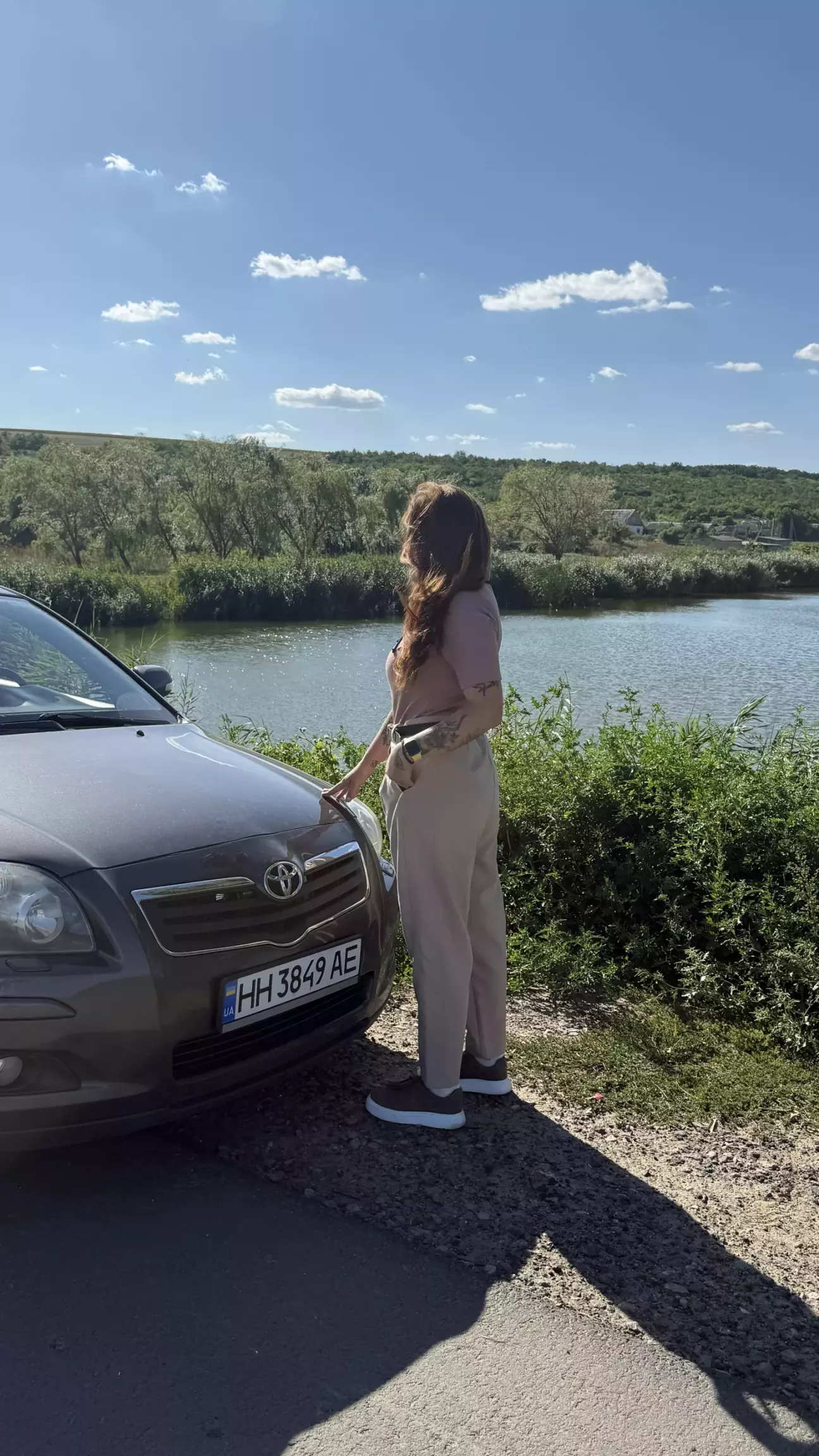 Жінка ще досі сумує за Аккордом , але я бачу , що їй почав заходити Авенсіс😉