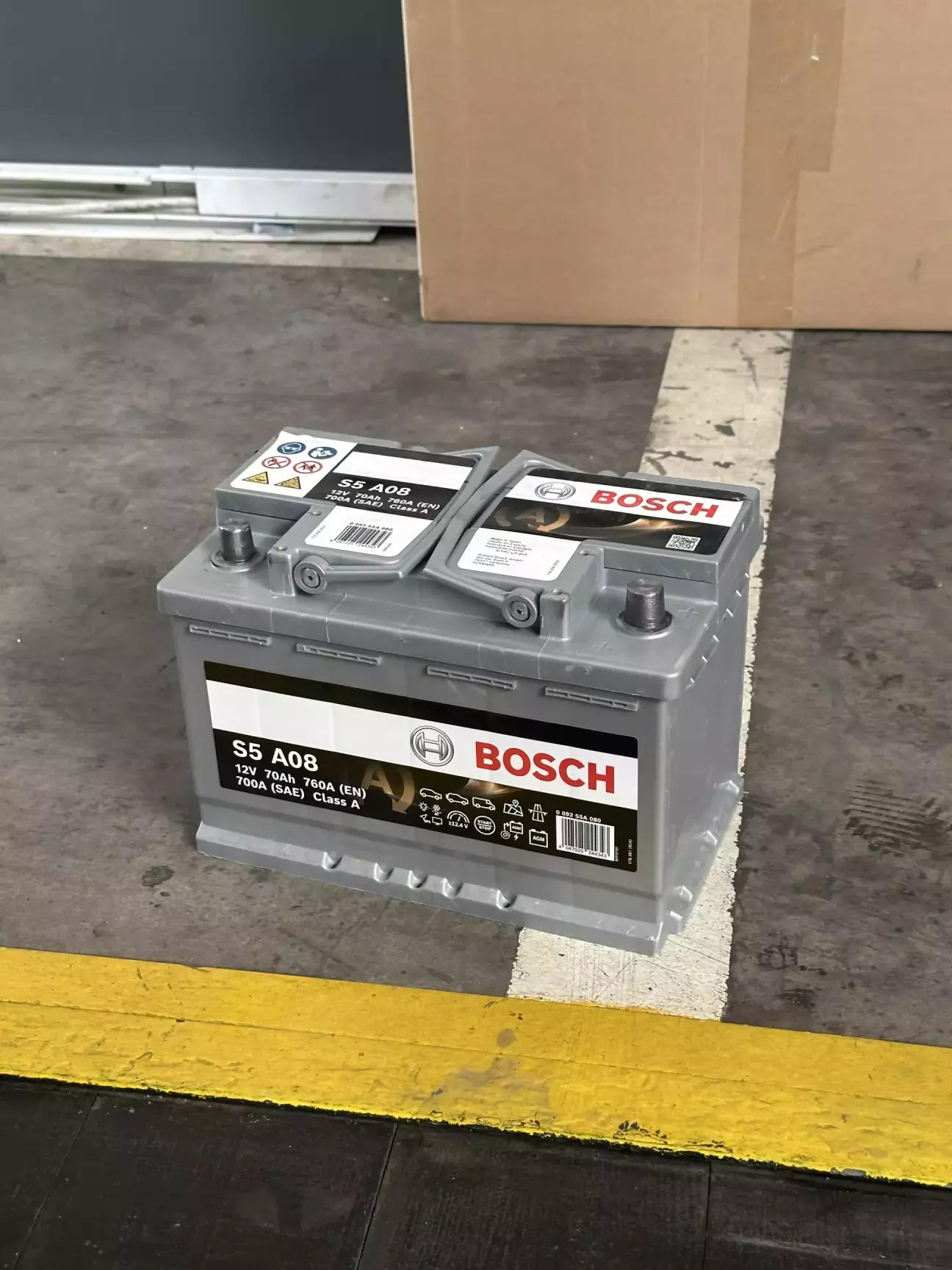 Новий АКБ : BOSCH S5 A08 70ah 760A